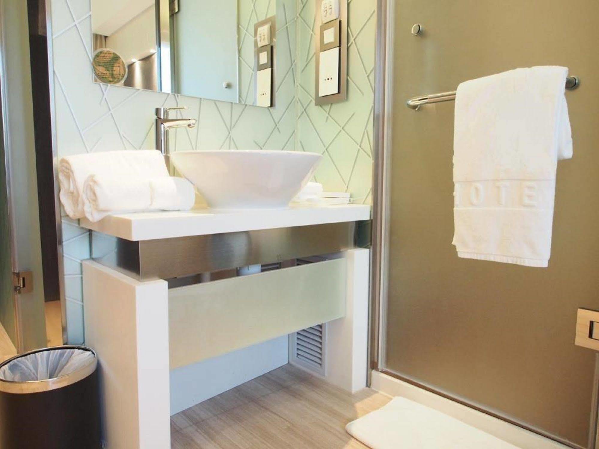 M1 Hotel Hong Kong Extérieur photo